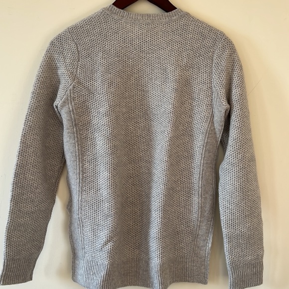Club Monaco Dellah Cashmere Sweater - Picture 5 of 12